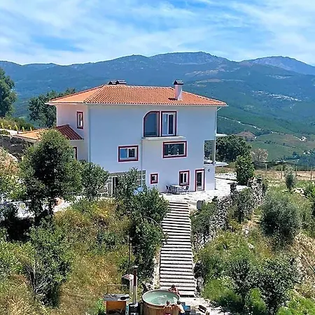 Alcmaria With Amazing Views At Zevariclub! *